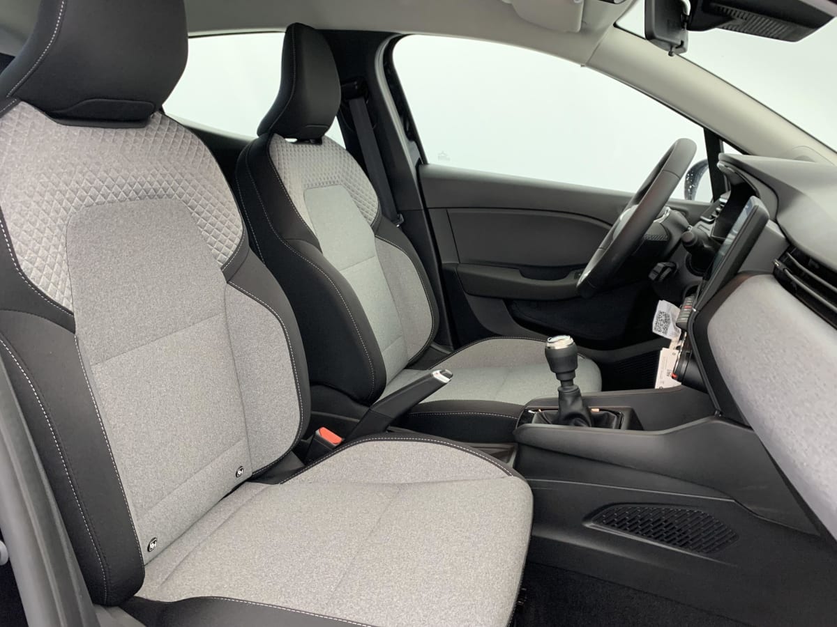 Renault CLIO 5 - Image 9