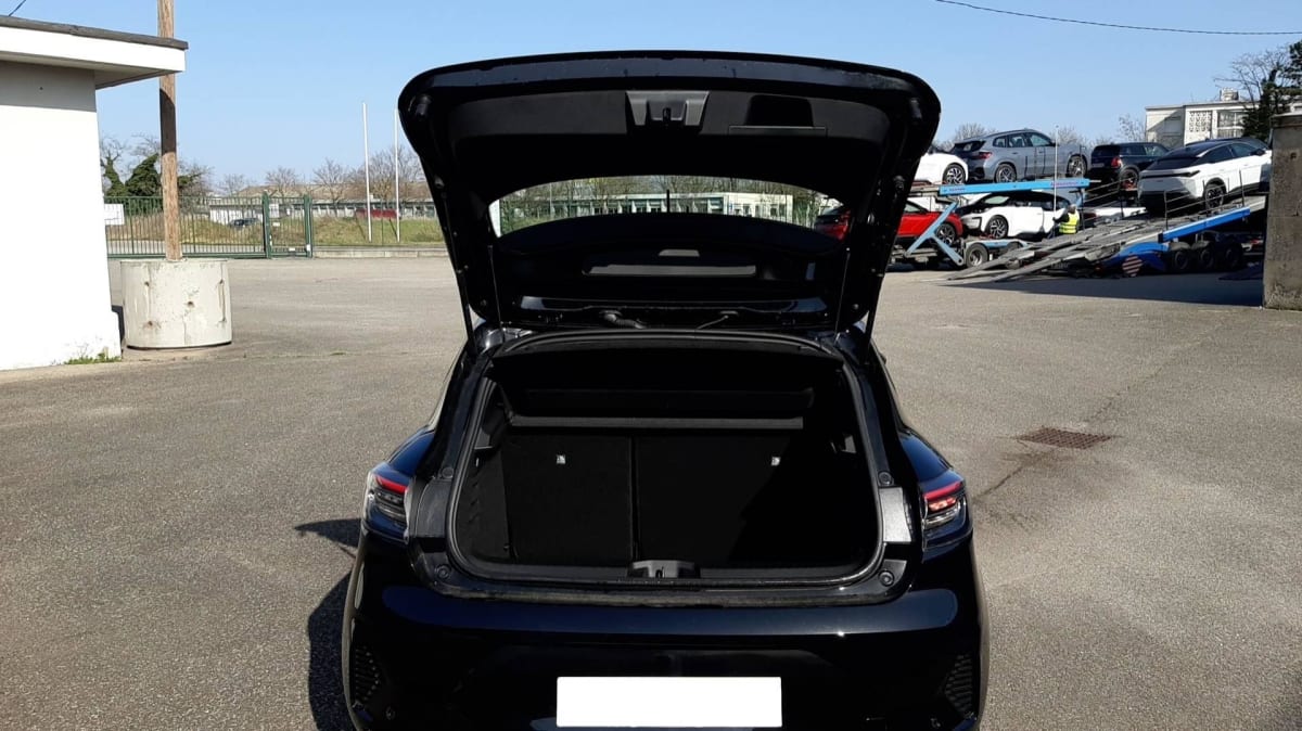 Renault CLIO 5 - Image 12