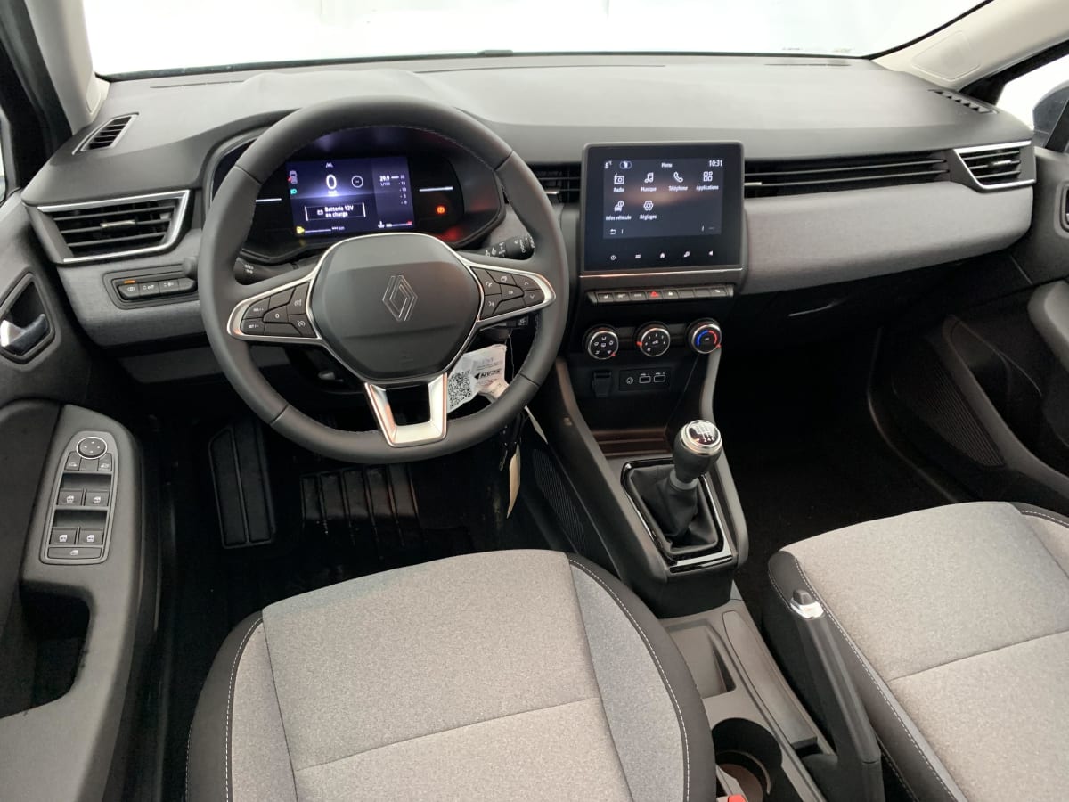 Renault CLIO 5 - Image 14