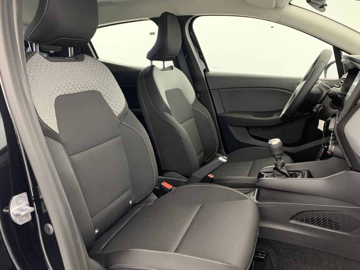 Renault CLIO 5 - Image 31