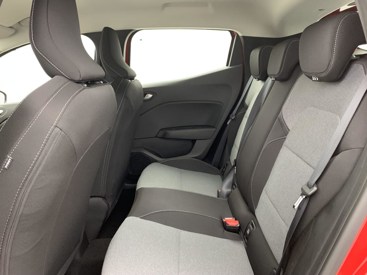 Renault CLIO 5 - Image 17