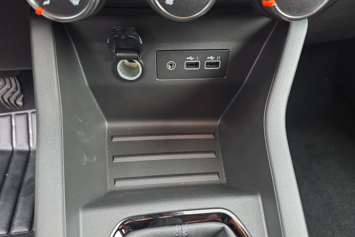 Renault CLIO 5 - Image 19