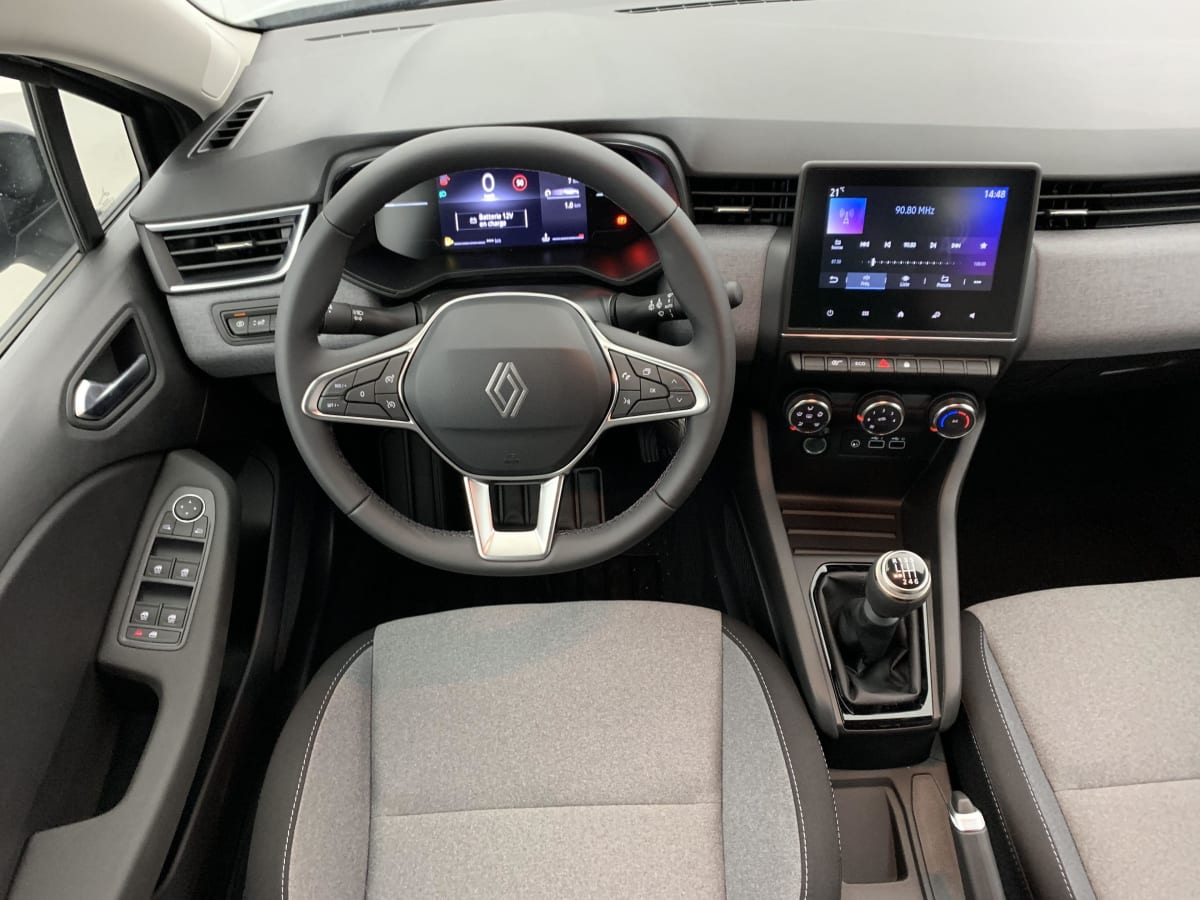 Renault CLIO 5 - Image 36