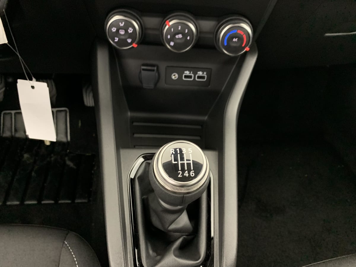 Renault CLIO 5 - Image 40