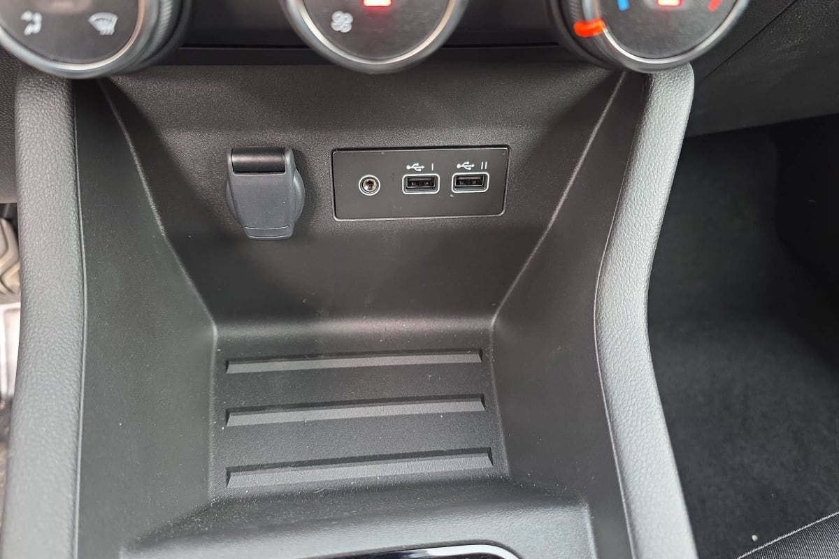 Renault CLIO 5 - Image 45