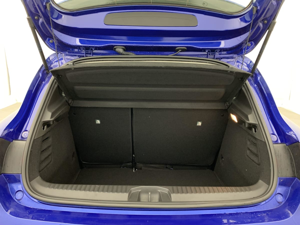 Renault CLIO 5 - Image 11