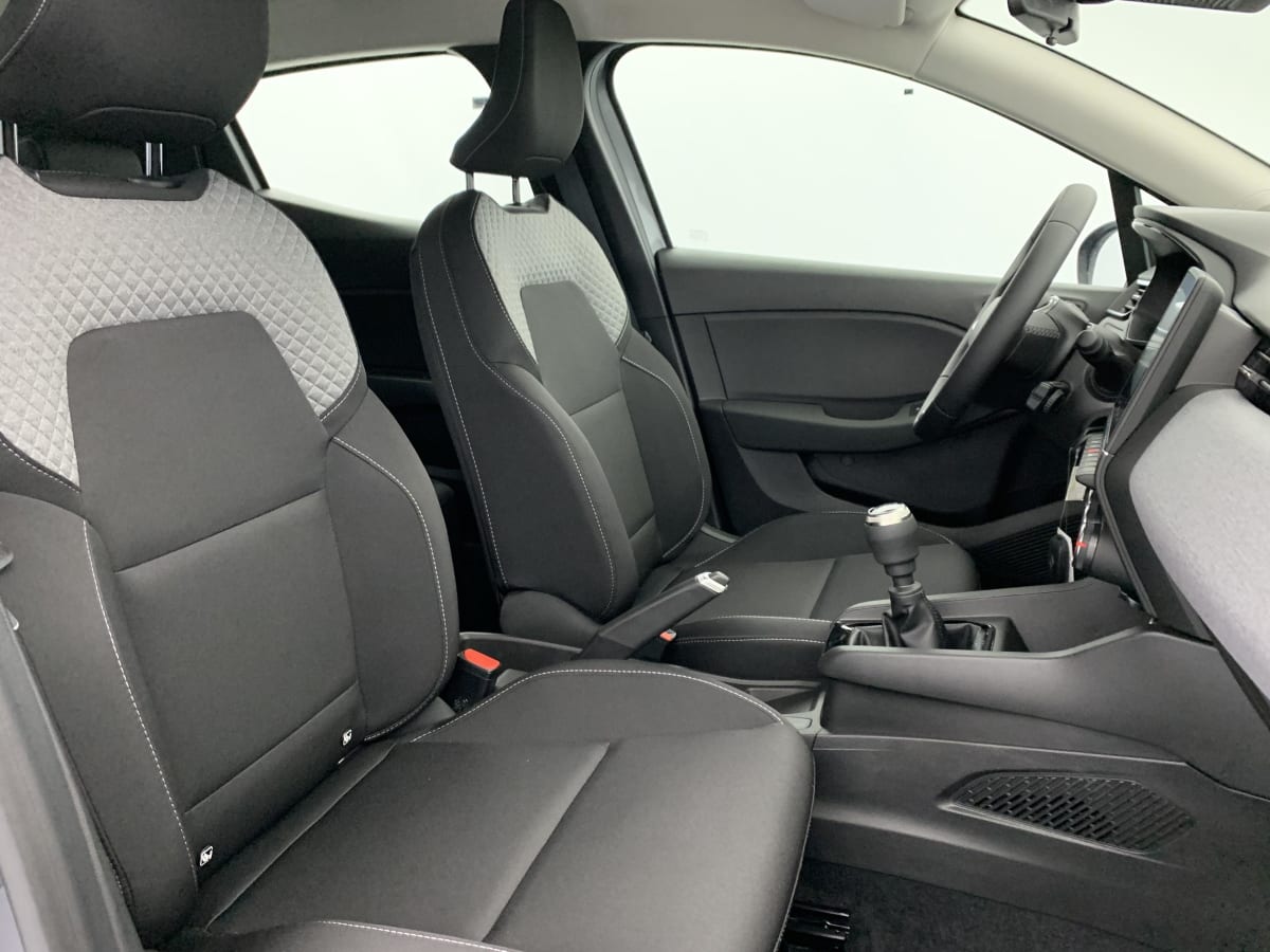 Renault CLIO 5 - Image 9