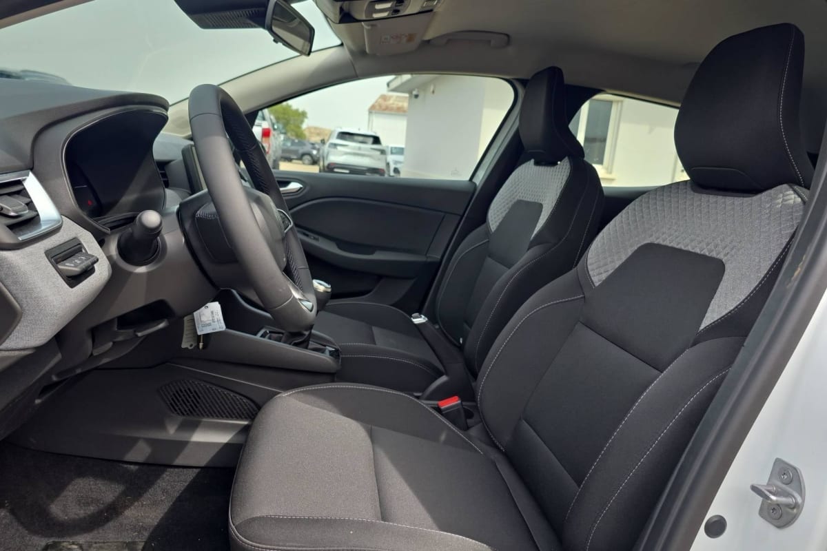 Renault CLIO 5 - Image 22