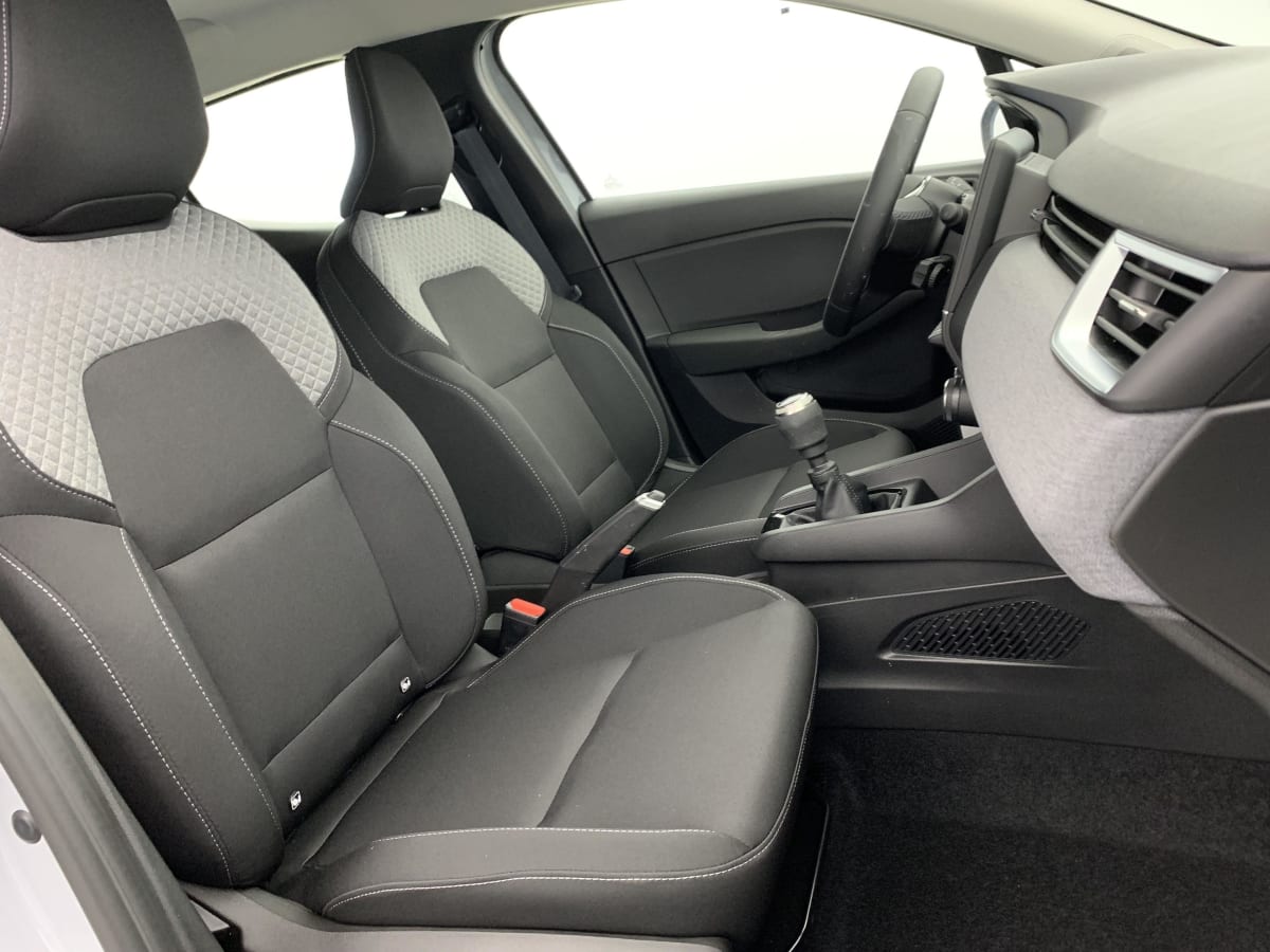 Renault CLIO 5 - Image 9