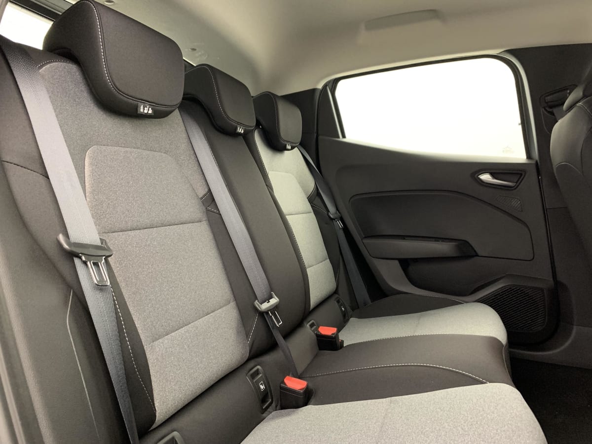 Renault CLIO 5 - Image 33