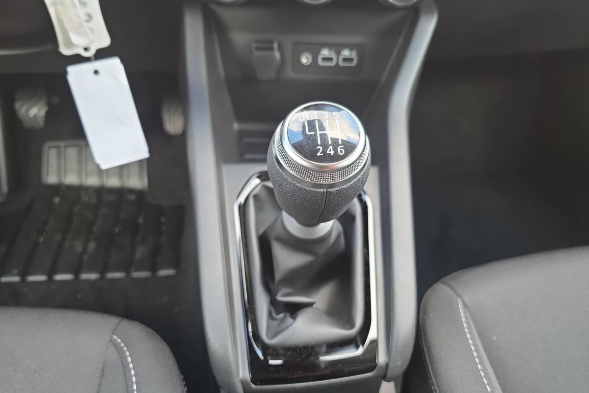 Renault CLIO 5 - Image 28