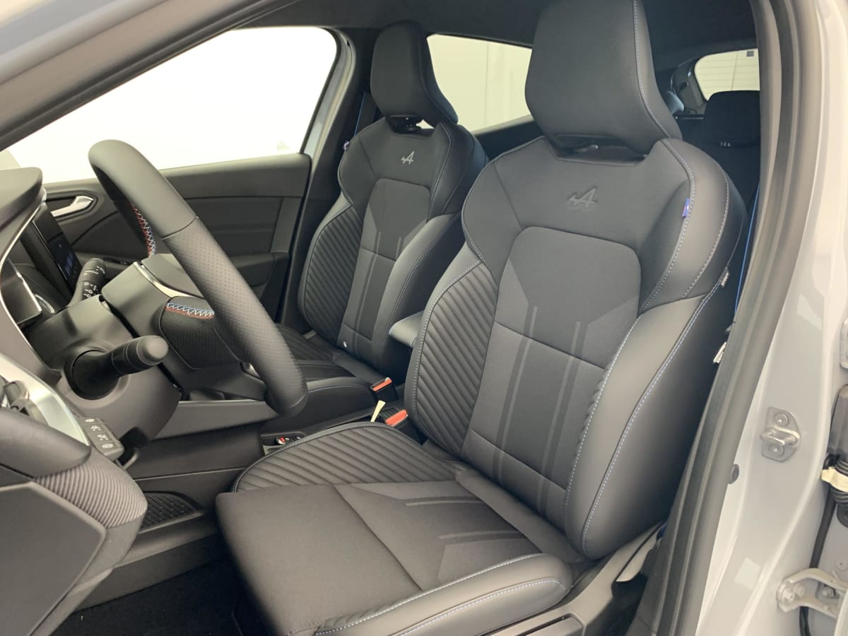Renault CLIO 5 - Image 22