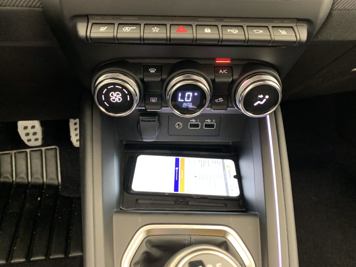 Renault CLIO 5 - Image 20