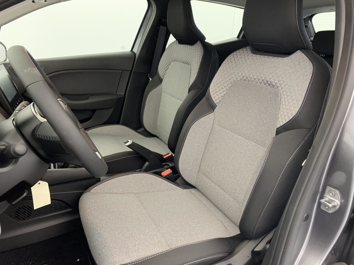 Renault CLIO 5 - Image 21