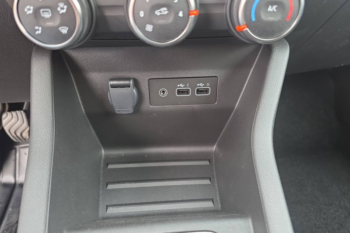 Renault CLIO 5 - Image 19