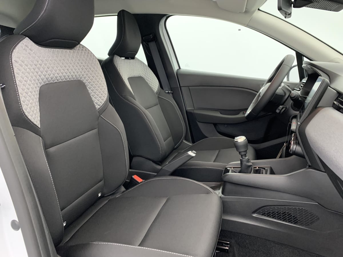 Renault CLIO 5 - Image 9