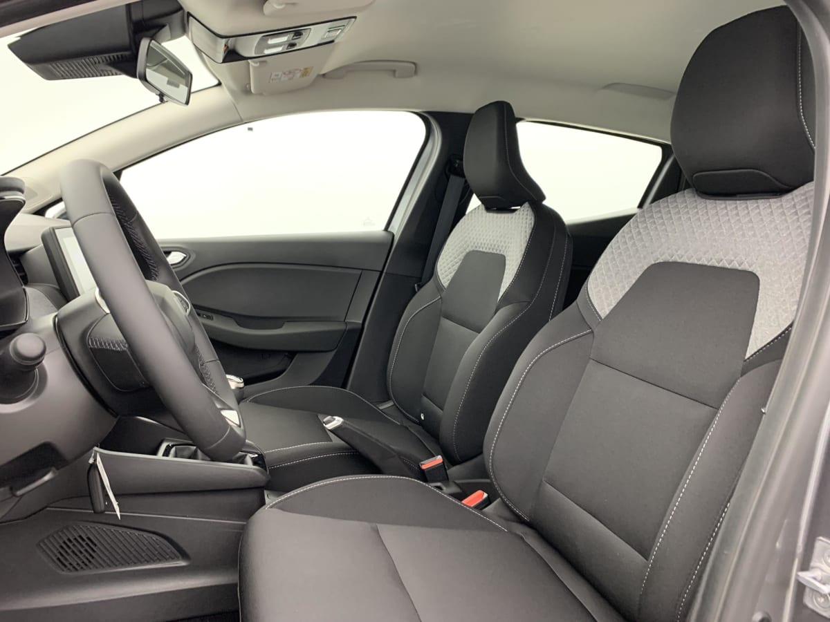 Renault CLIO 5 - Image 41