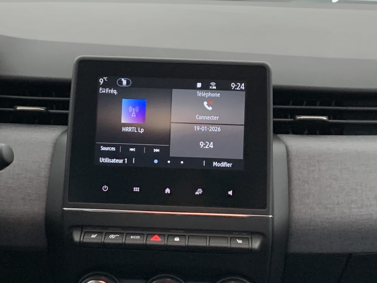 Renault CLIO 5 - Image 18