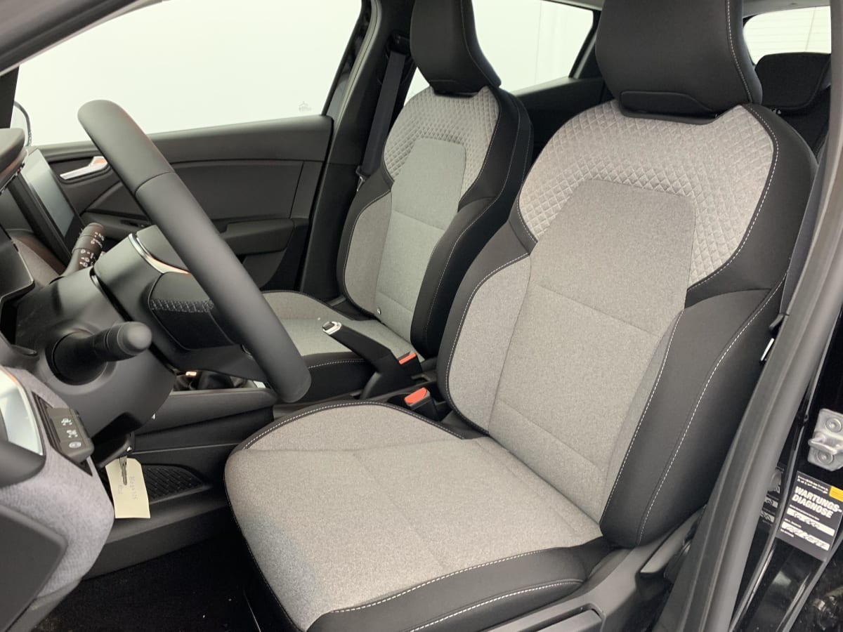 Renault CLIO 5 - Image 21