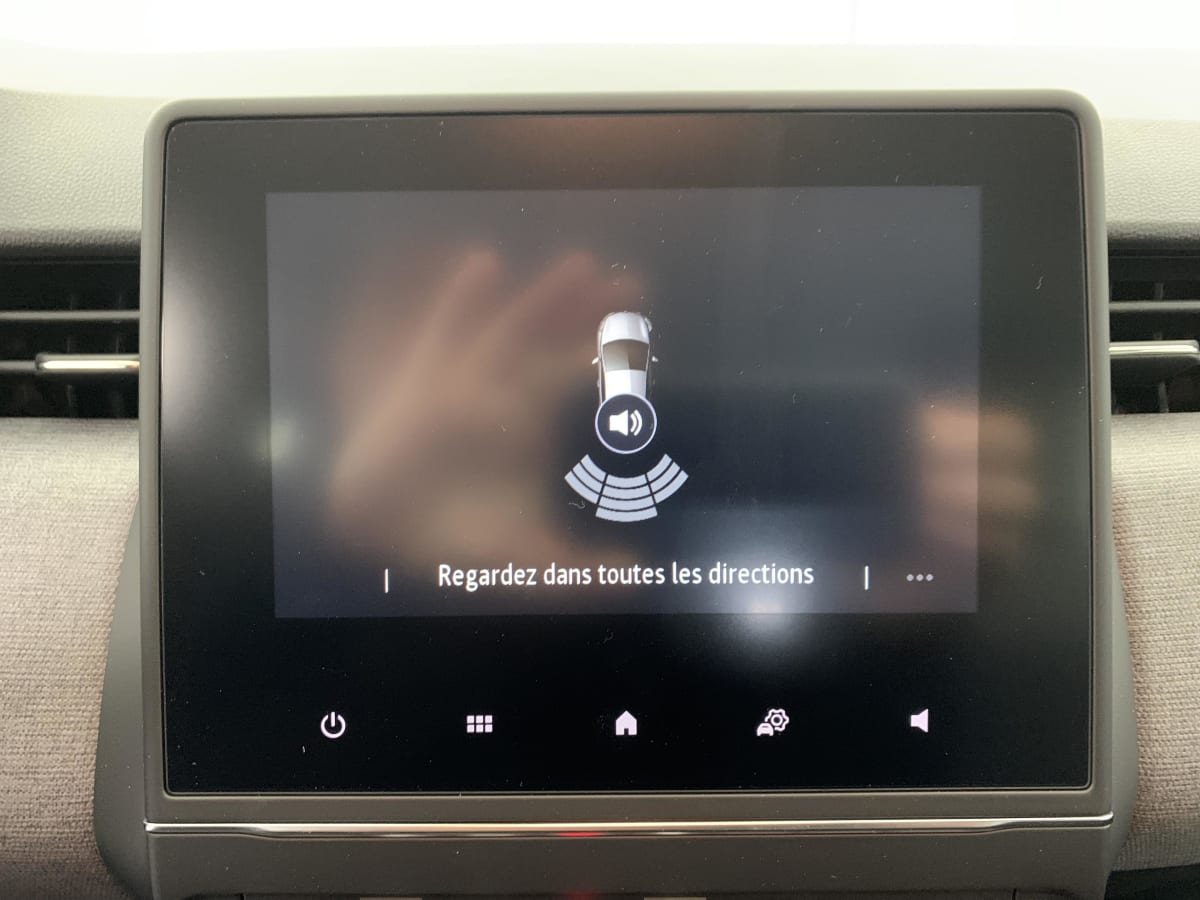 Renault CLIO 5 - Image 17