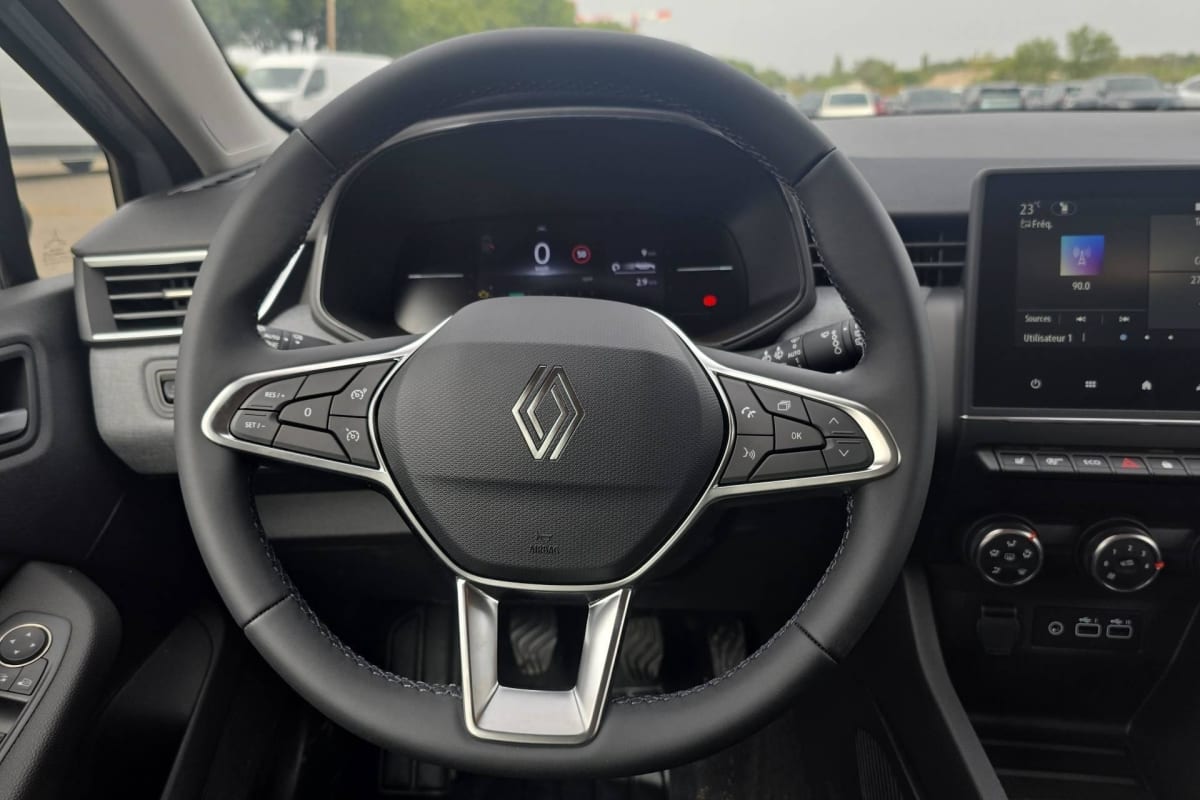 Renault CLIO 5 - Image 14