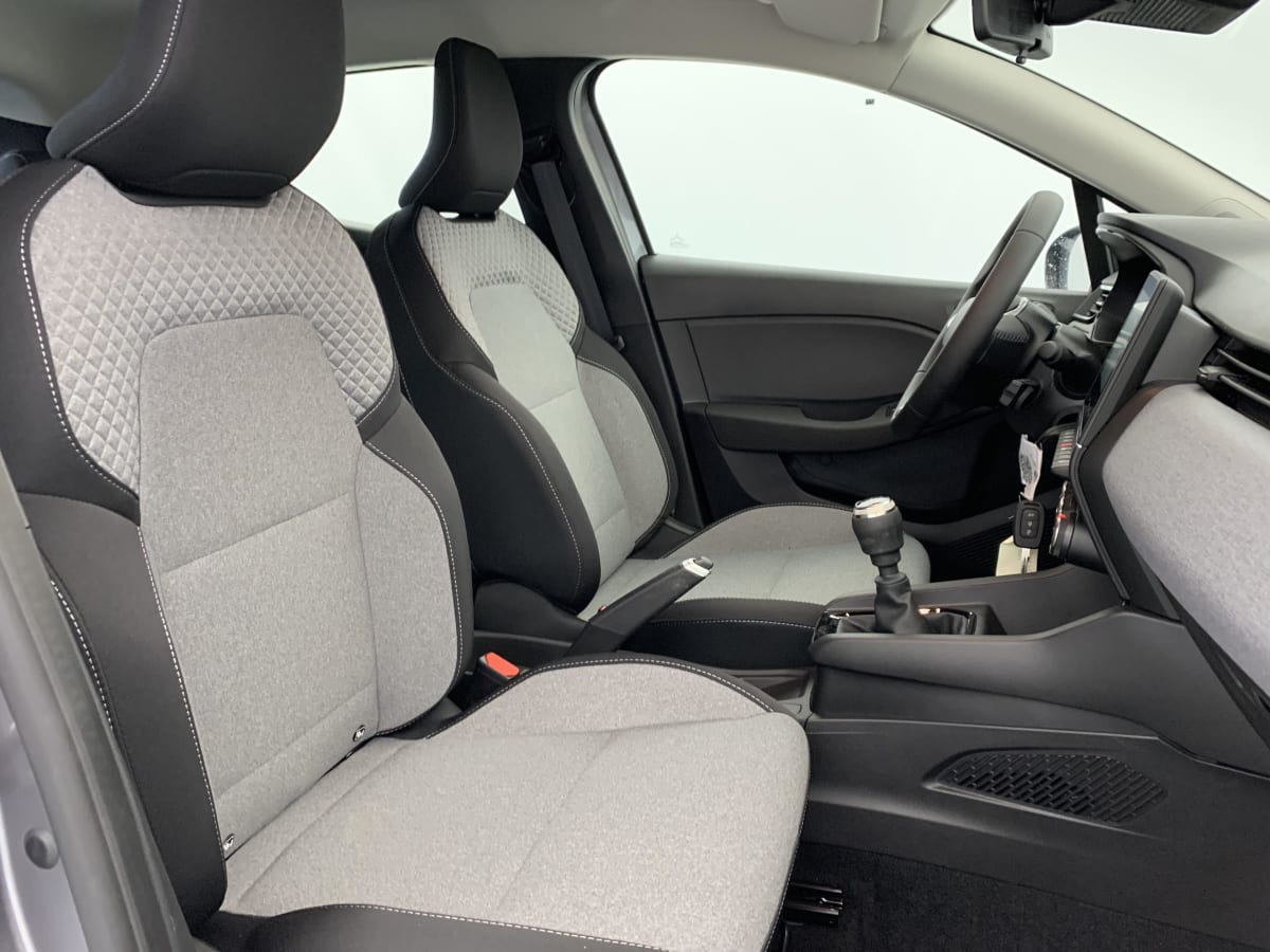 Renault CLIO 5 - Image 9