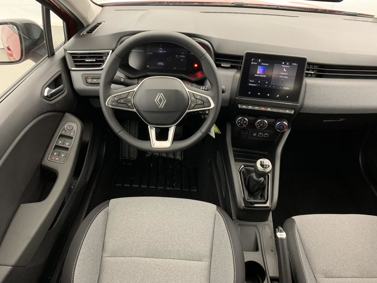 Renault CLIO 5 - Image 13