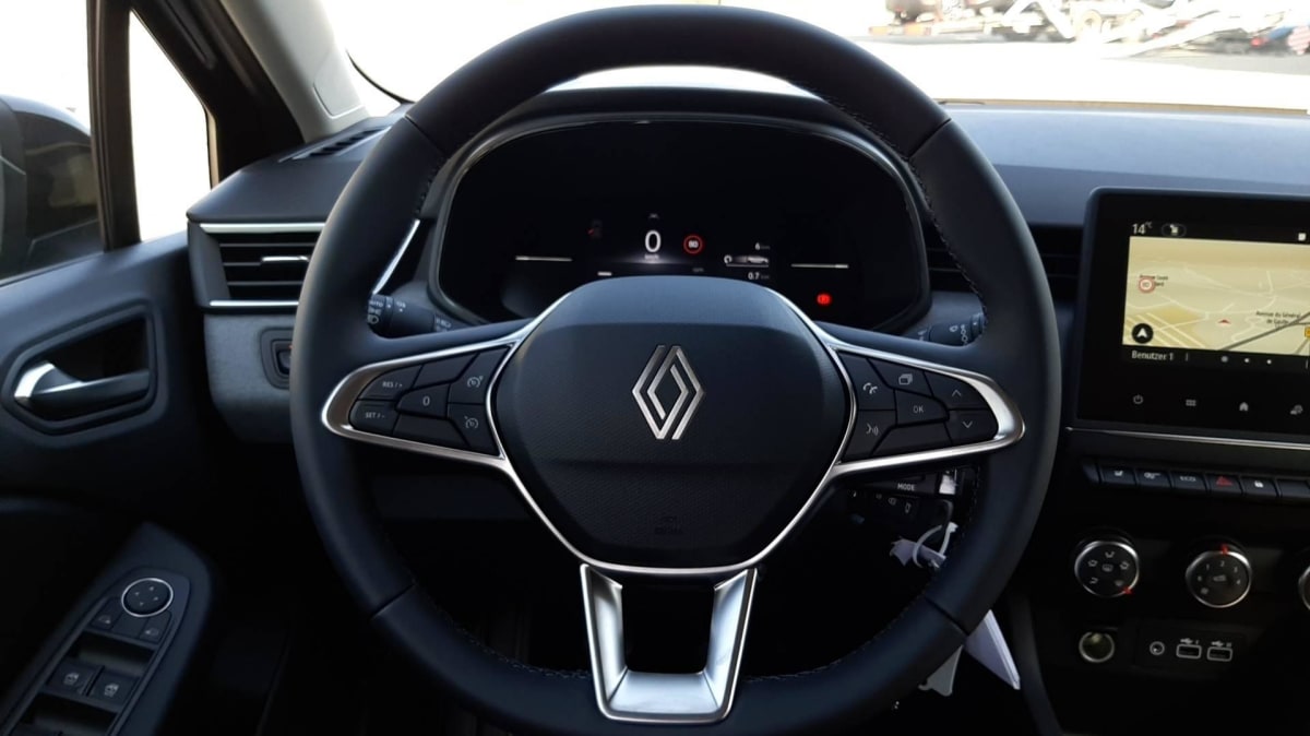 Renault CLIO 5 - Image 15