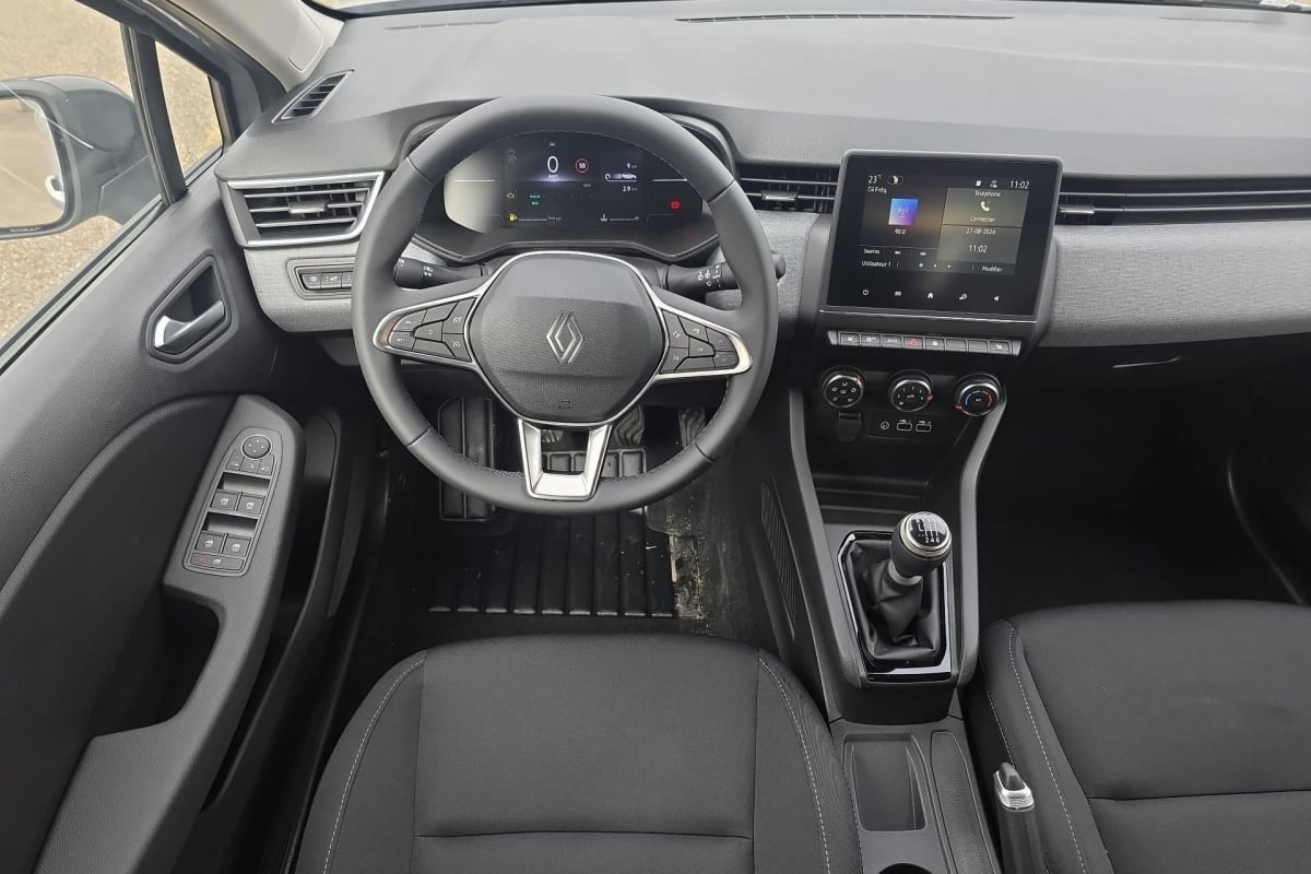 Renault CLIO 5 - Image 13