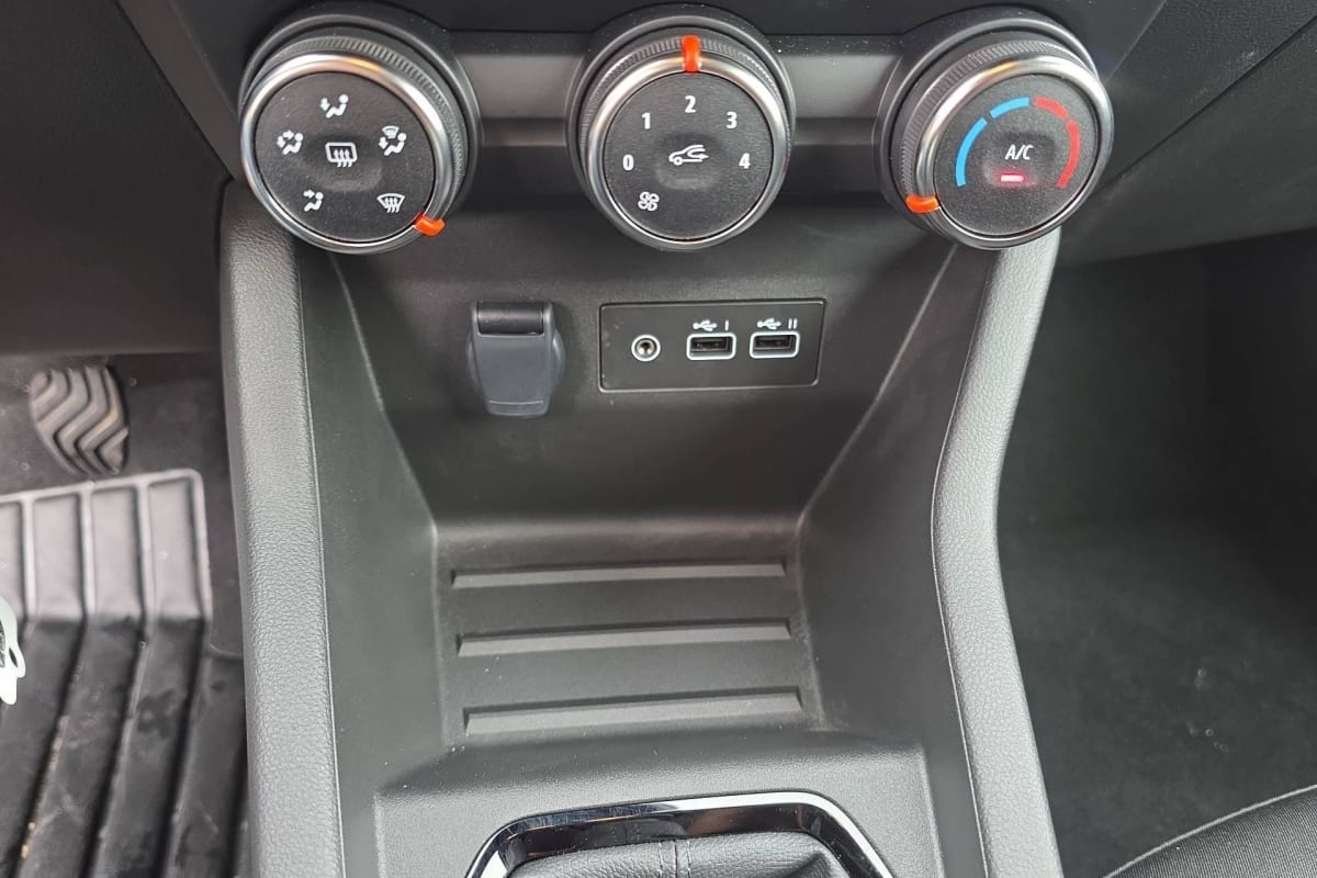 Renault CLIO 5 - Image 46