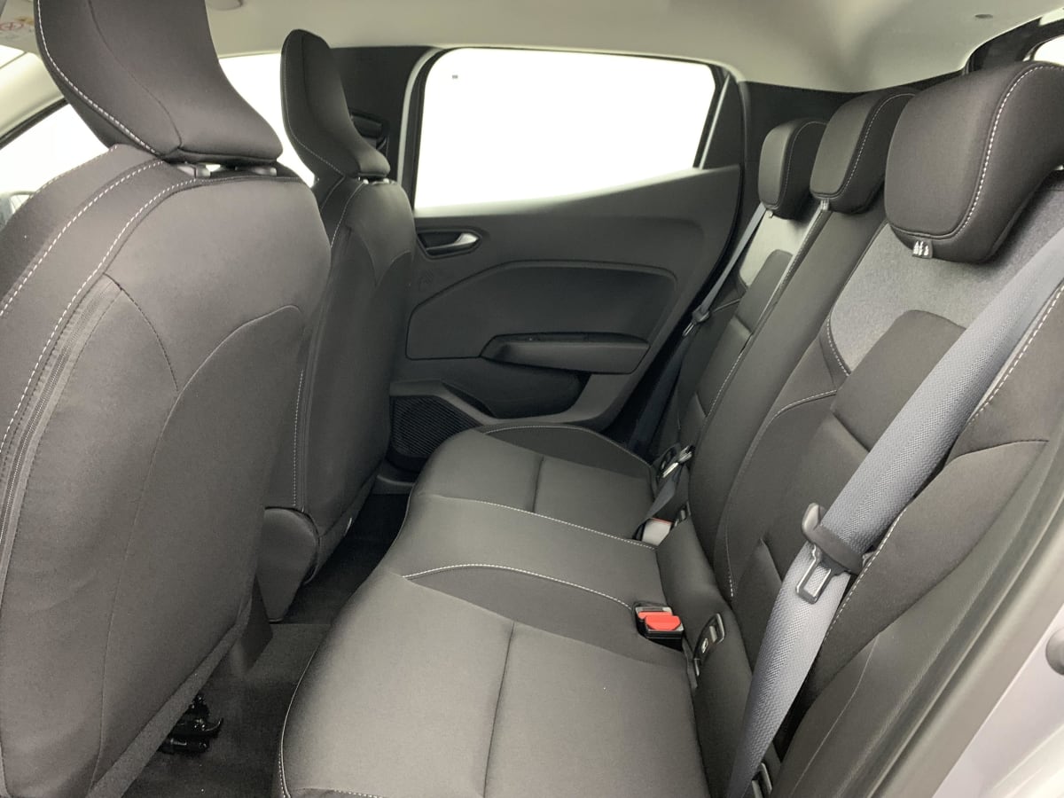 Renault CLIO 5 - Image 40