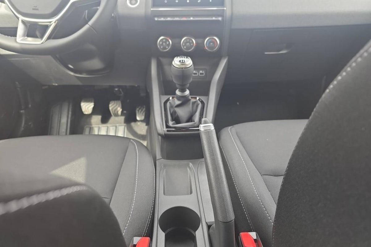 Renault CLIO 5 - Image 17