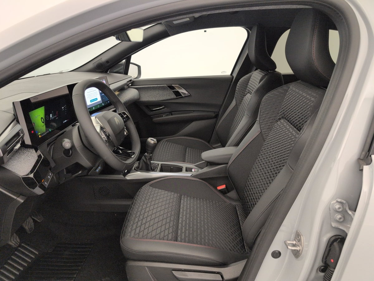 Renault CLIO 6 - Image 25