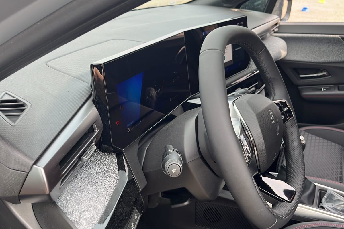 Renault CLIO 6 - Image 12