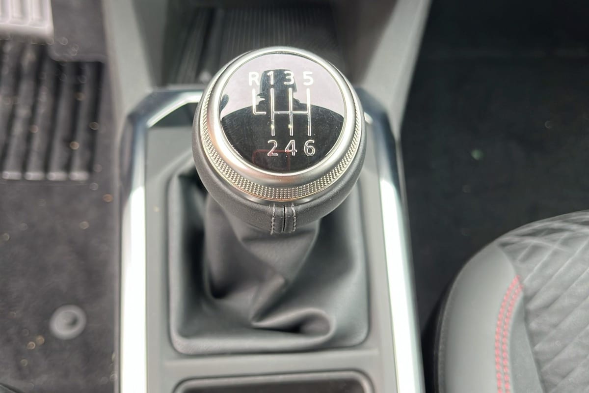 Renault CLIO 6 - Image 16