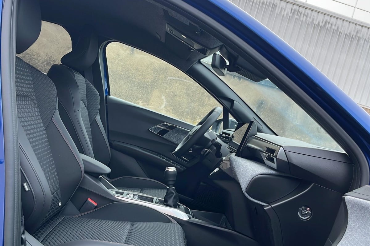 Renault CLIO 6 - Image 31