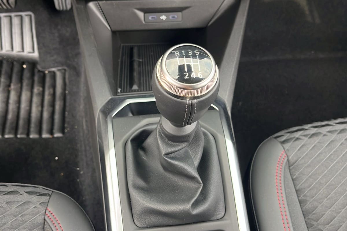 Renault CLIO 6 - Image 16