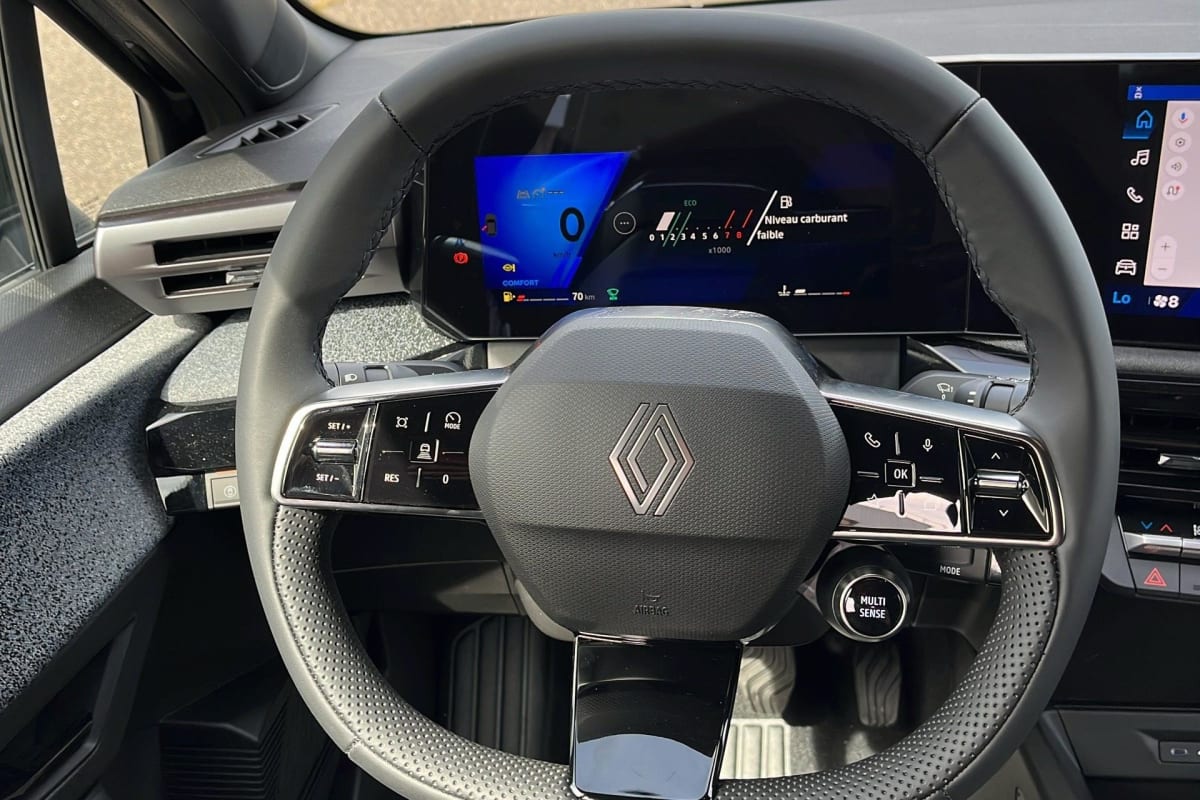 Renault CLIO 6 - Image 33