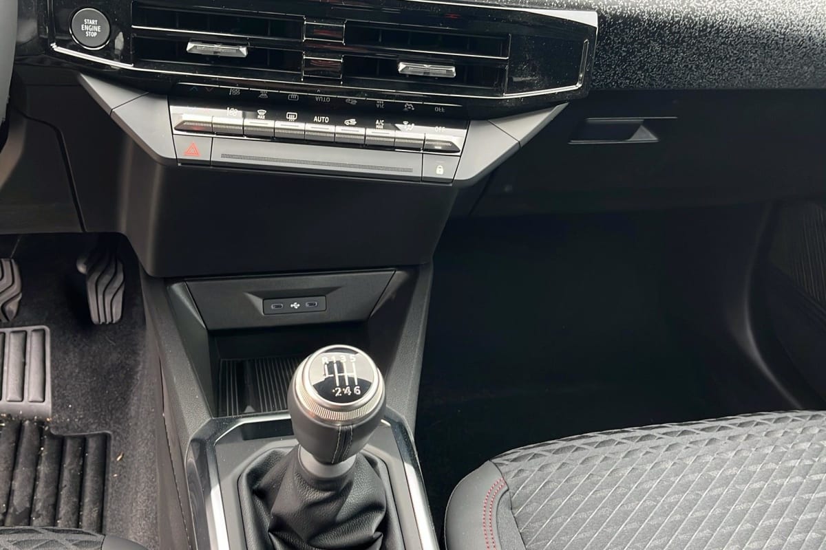 Renault CLIO 6 - Image 39