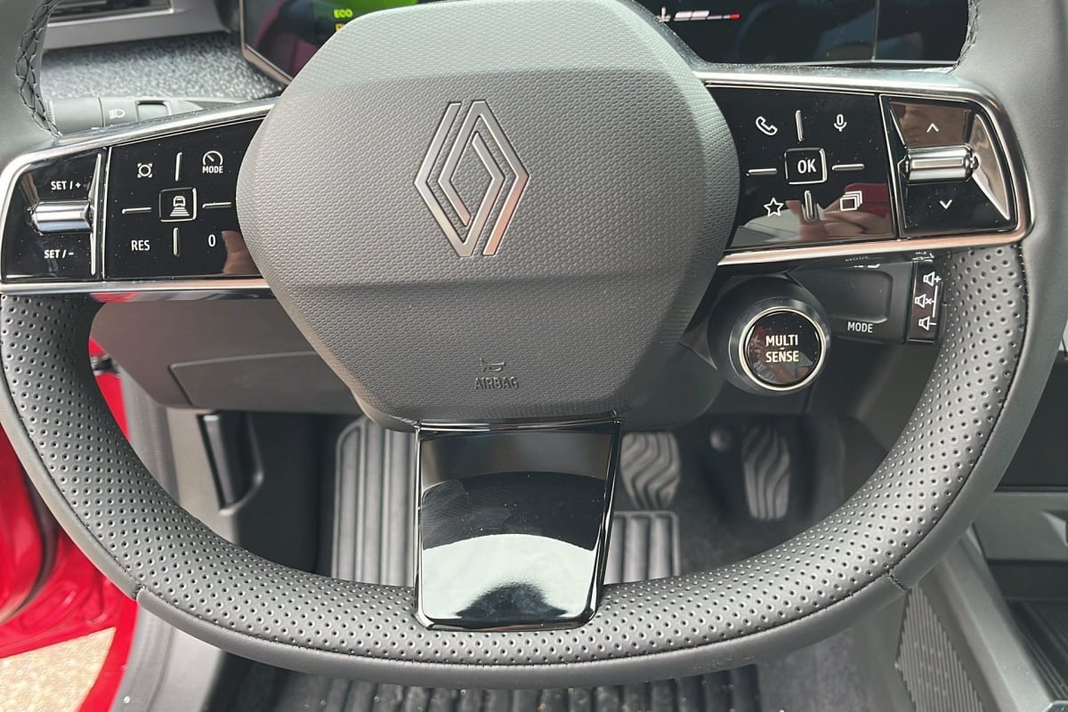 Renault CLIO 6 - Image 15