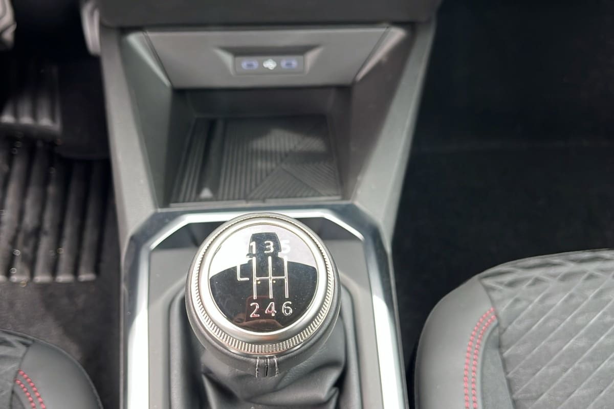 Renault CLIO 6 - Image 45