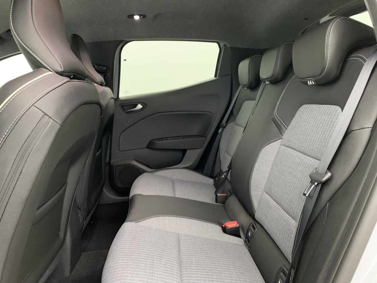 Renault CLIO V - Image 18