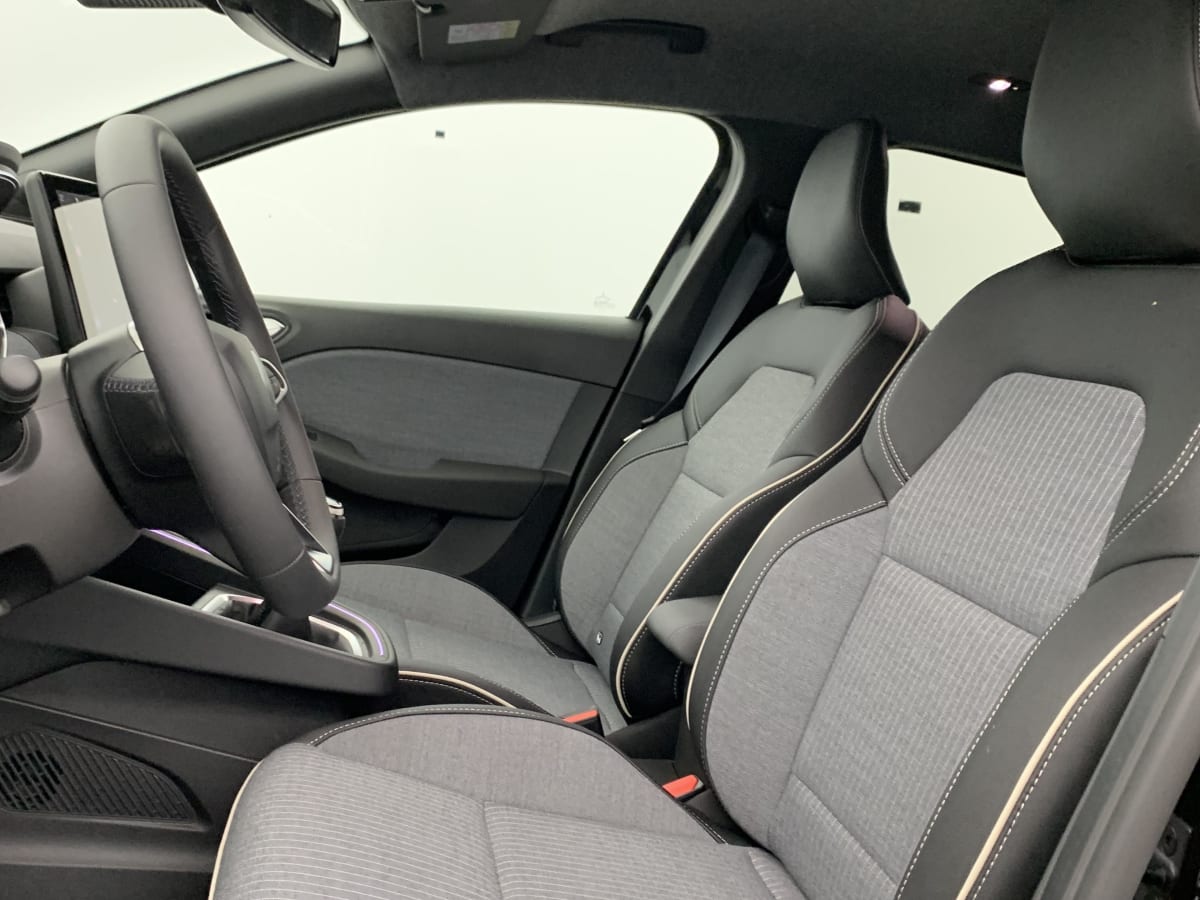 Renault CLIO V - Image 16