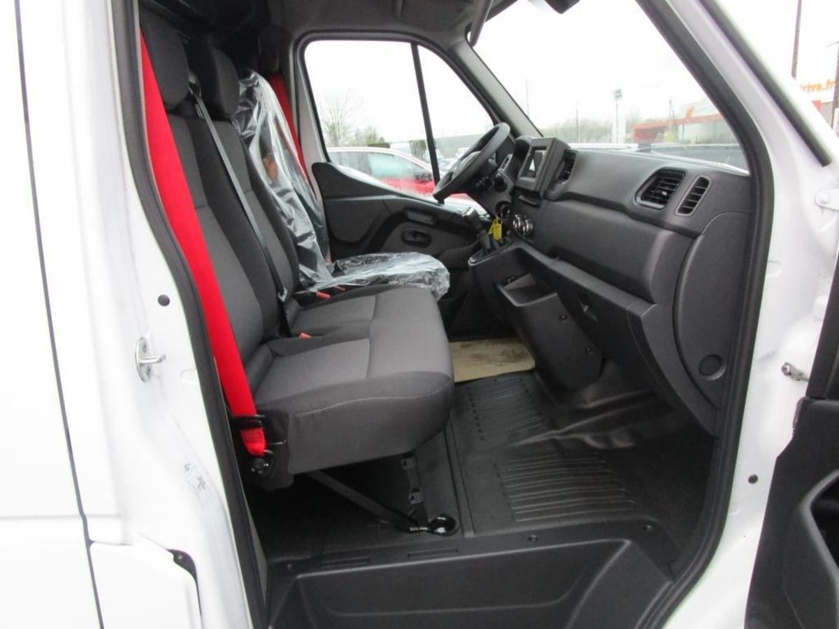RENAULT MASTER FOURGON MASTER FGN TRAC F3500 L2H2 BLUE DCI 150 GRAND CONFORT