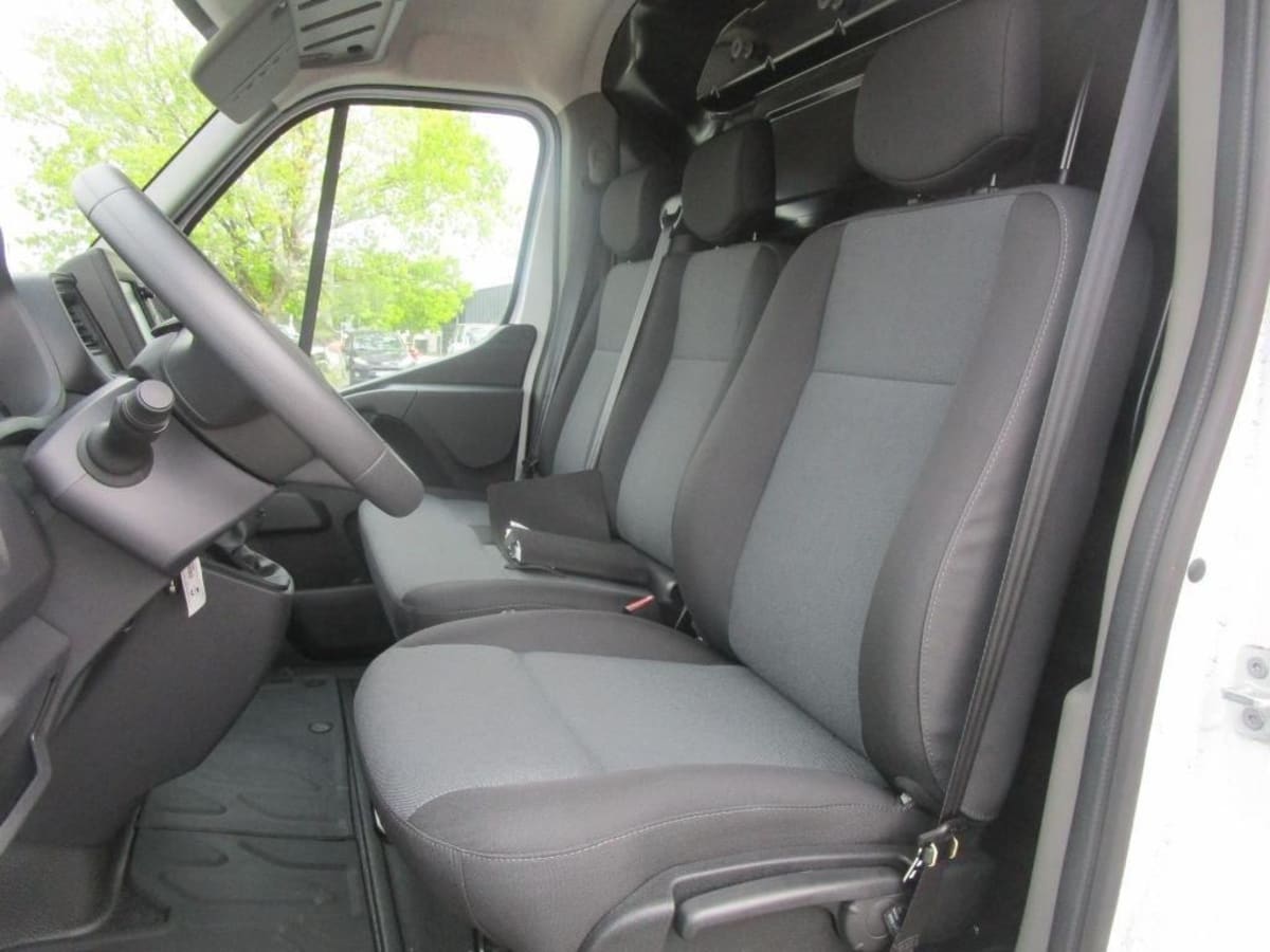 RENAULT MASTER FOURGON MASTER FGN TRAC F3300 L2H2 BLUE DCI 135 GRAND CONFORT