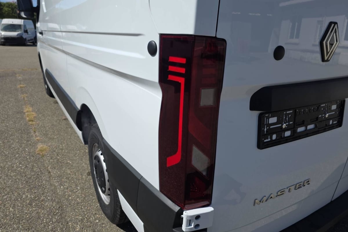 Renault Master Fourgon - Image 21