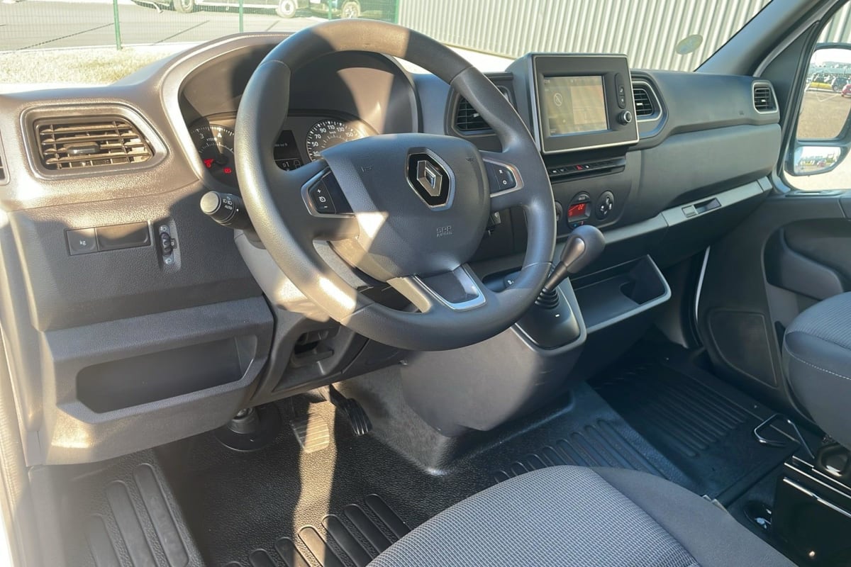Renault Master Fourgon - Image 14