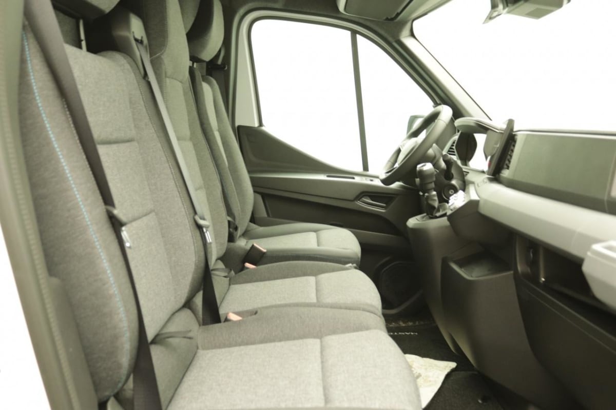 Renault Master Fourgon - Image 25
