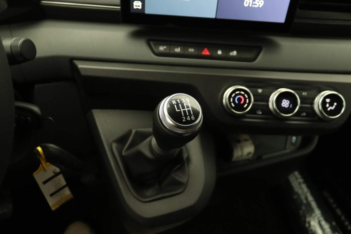 Renault Master Fourgon - Image 15