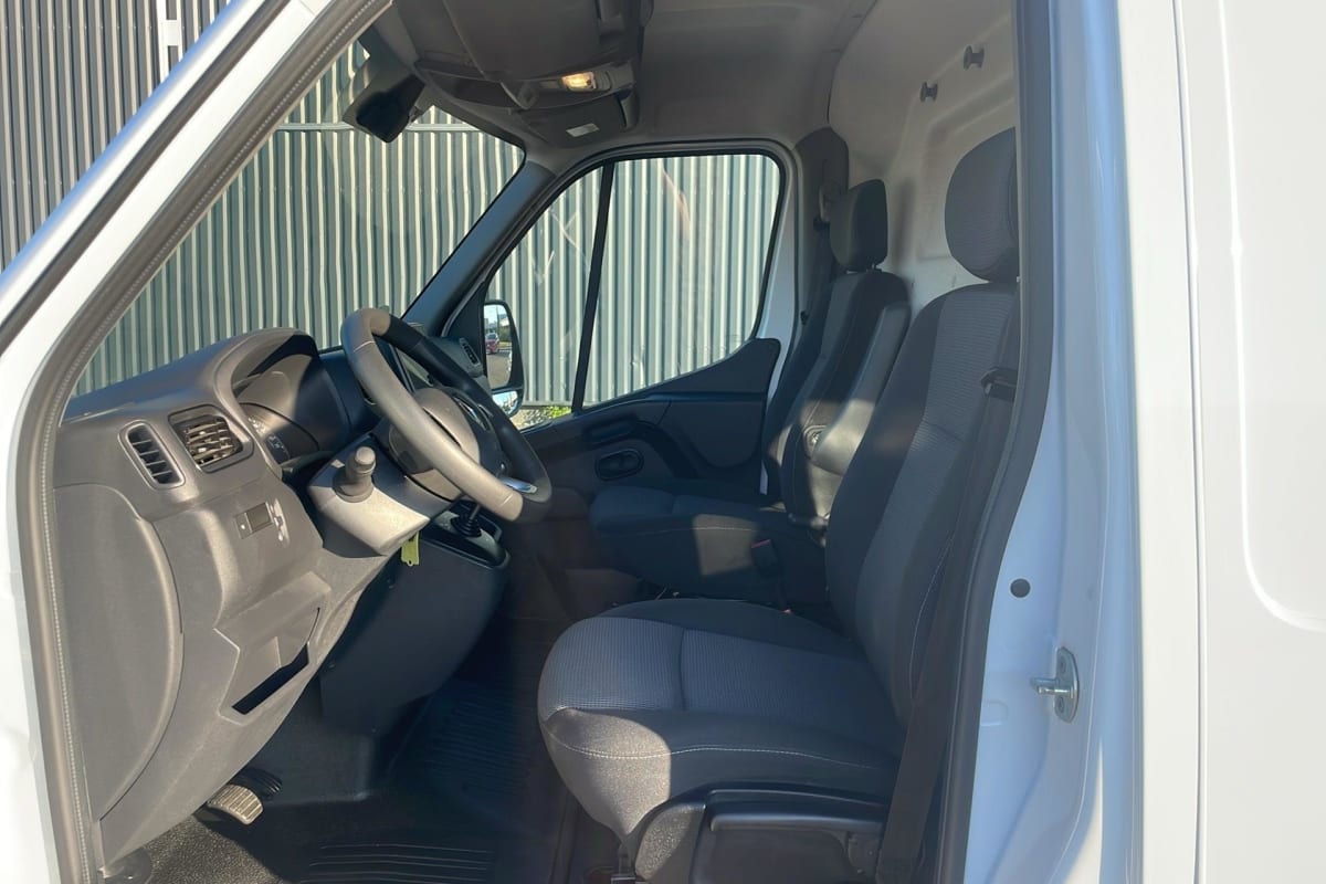 Renault Master Fourgon - Image 15